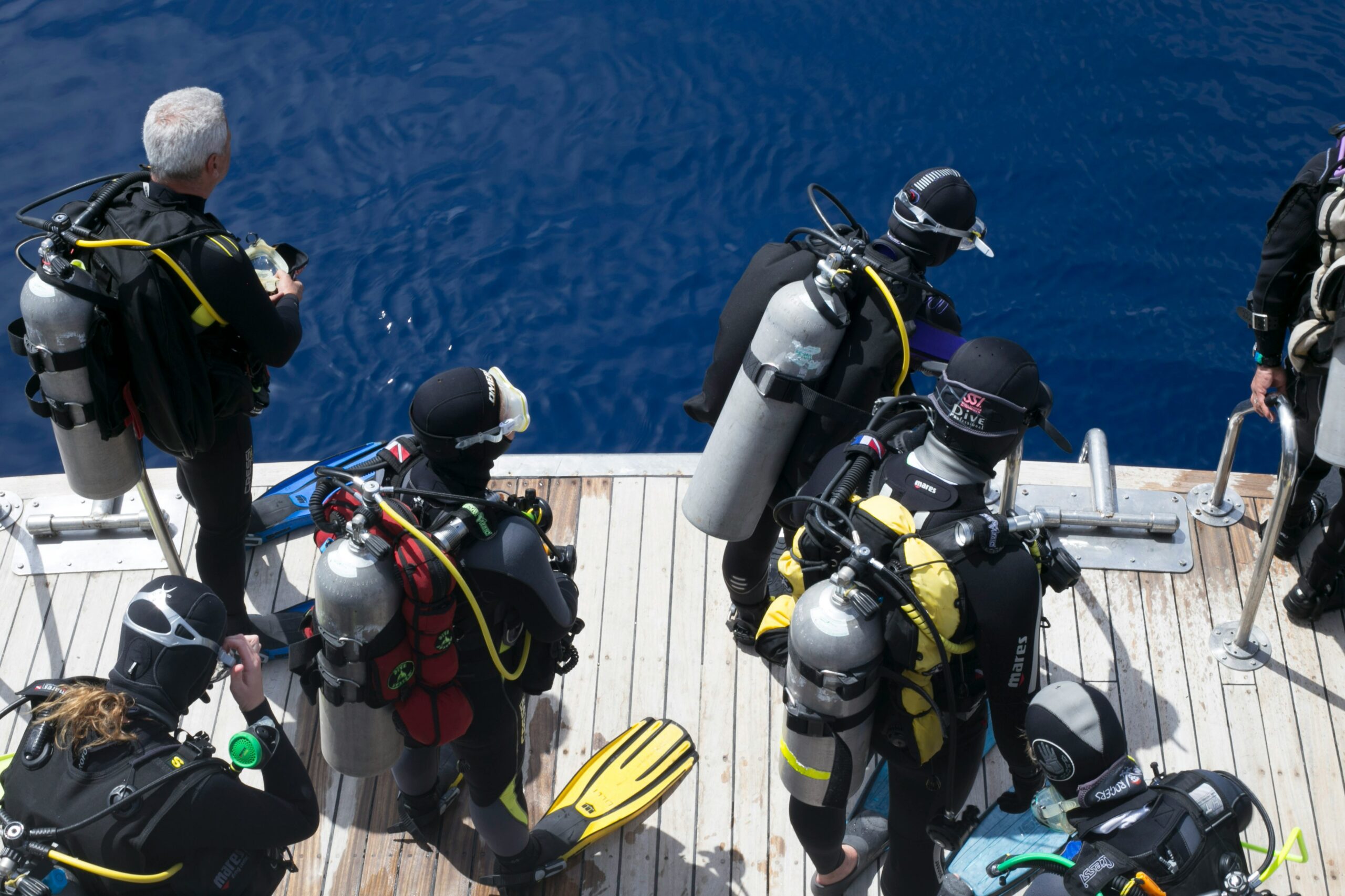 scuba-diving-group